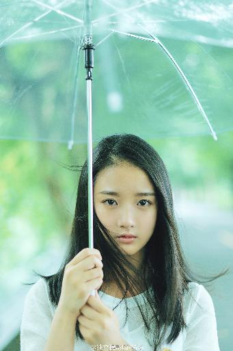 年轻女孩的秘密：18岁<strong>公务员</strong>的<strong>恋爱</strong>经历？令人震惊的<strong>真实故事</strong>！